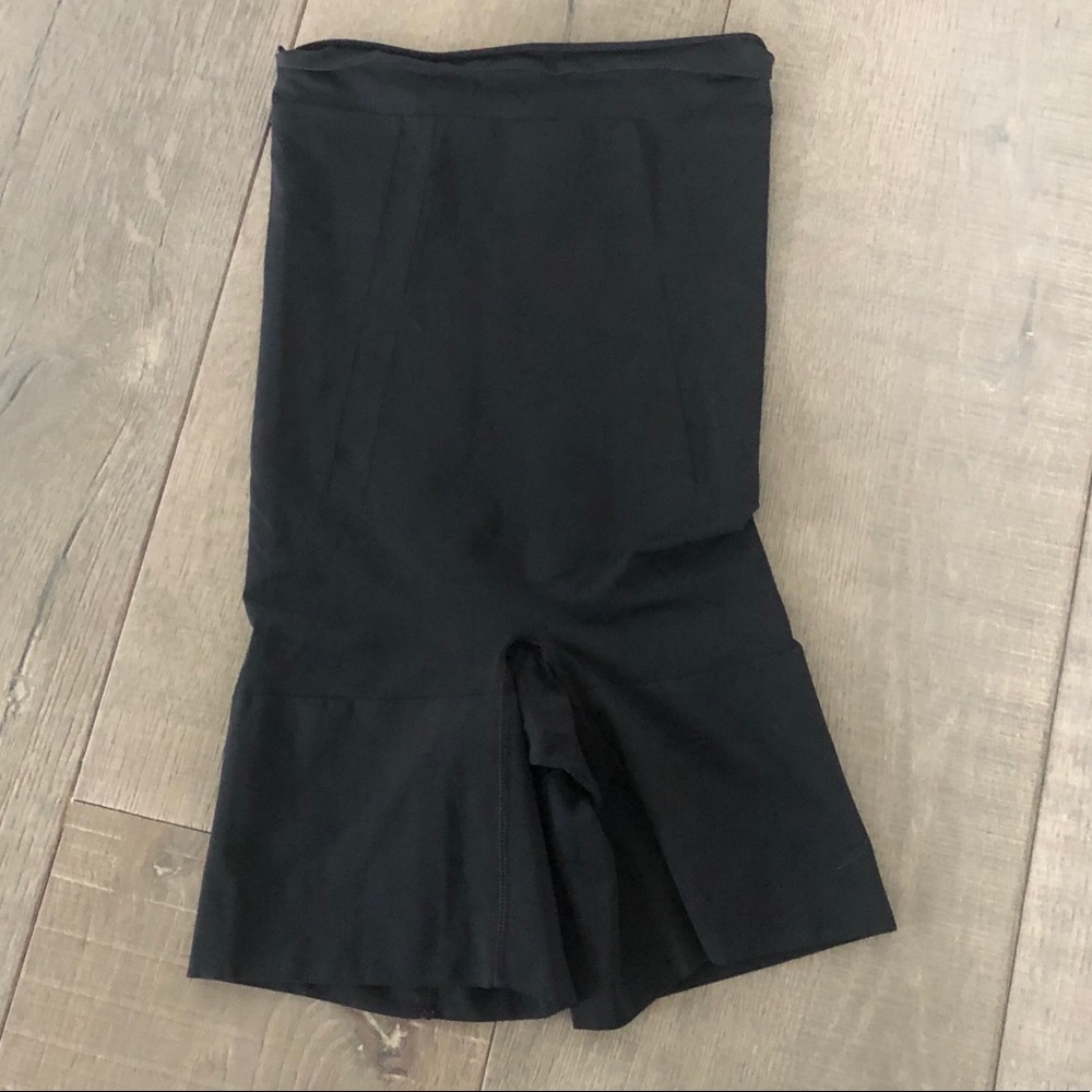 🍉 $5 NWOT Spanx high waisted shape wear
